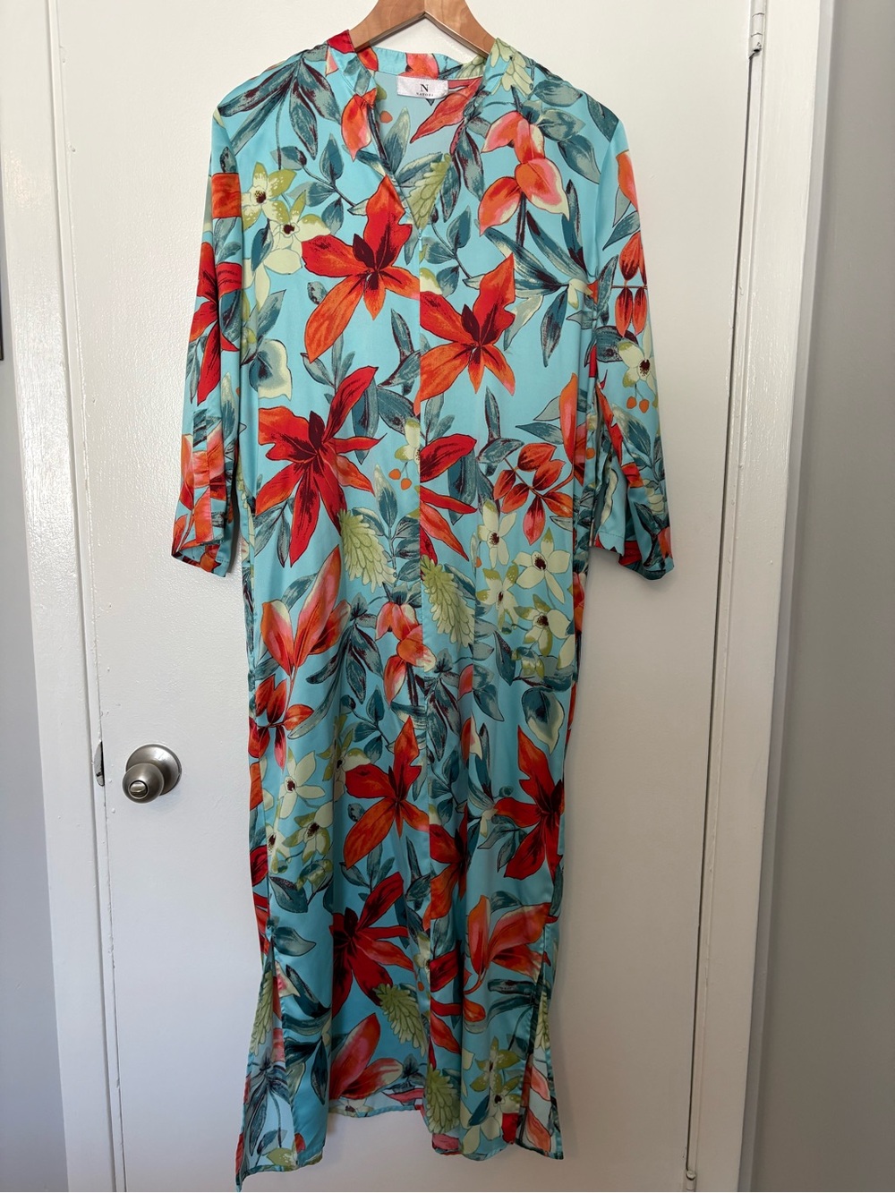 Natori silky Blue Floral Nightgown caftan robe with Red & Orange Lily Print